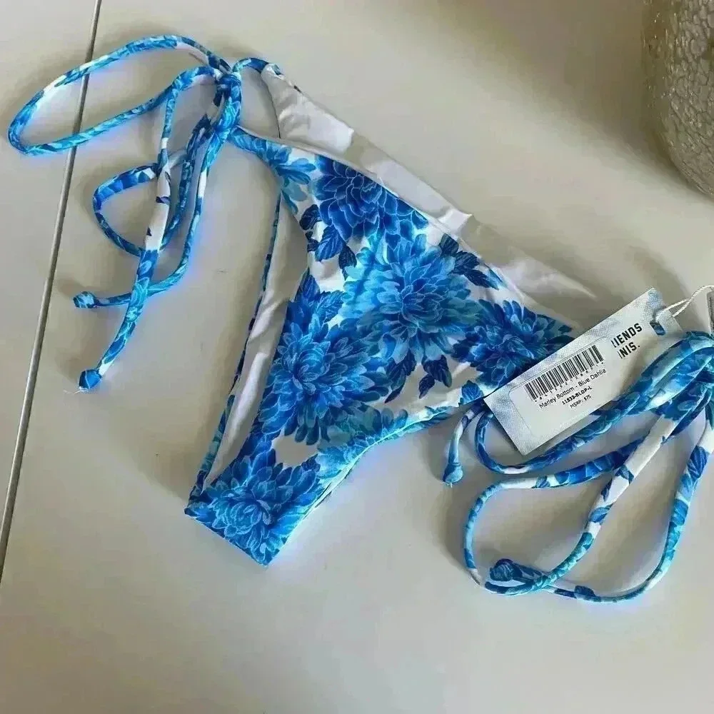 Frankie’s Bikinis‎ Marley Bottom Blue Dahlia Large
